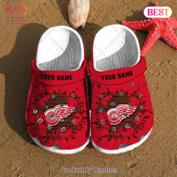 Personalized NHL Detroit Red Wings Broken Wall Crocs